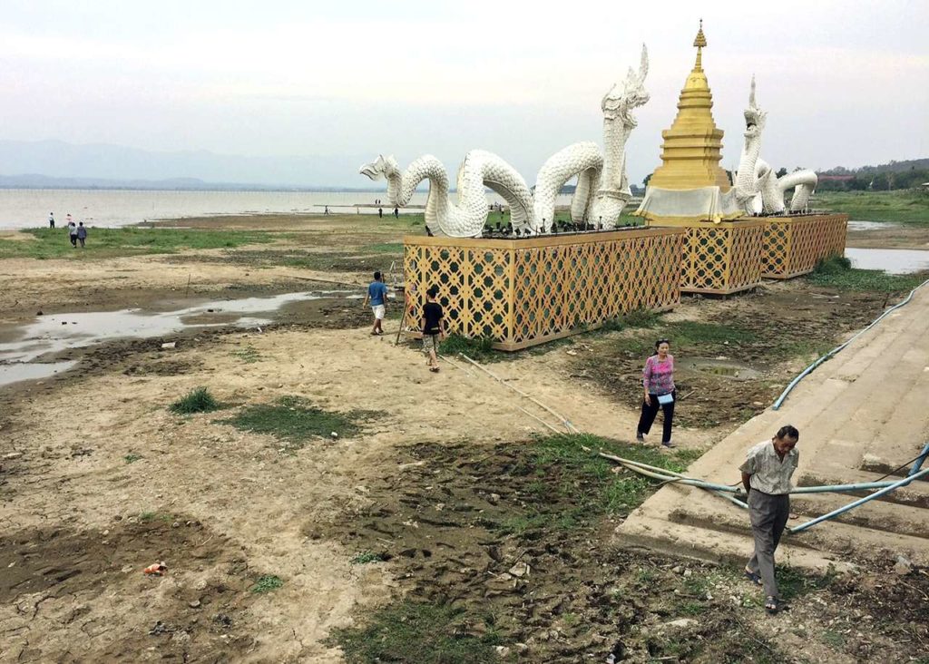 Naga statue in Phayao with no water