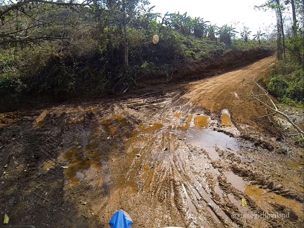 off-road to Wat Khun Luang Mae Win