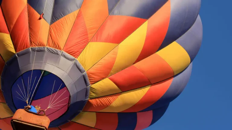 Chiang Rai International Balloon Festival zoom