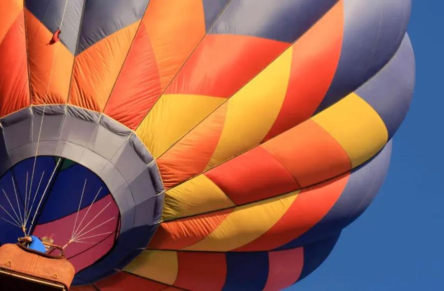 Chiang Rai International Balloon Festival zoom