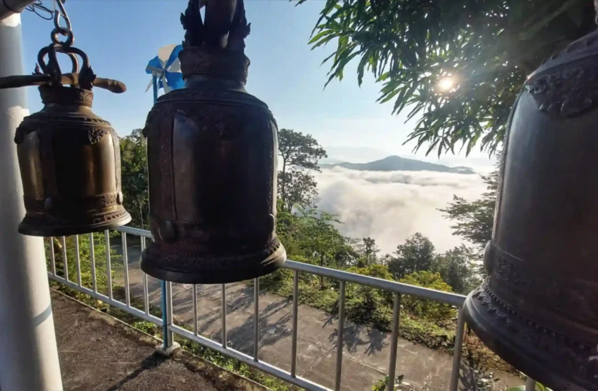 Doi Nok Pagoda, Samoeng Thailand