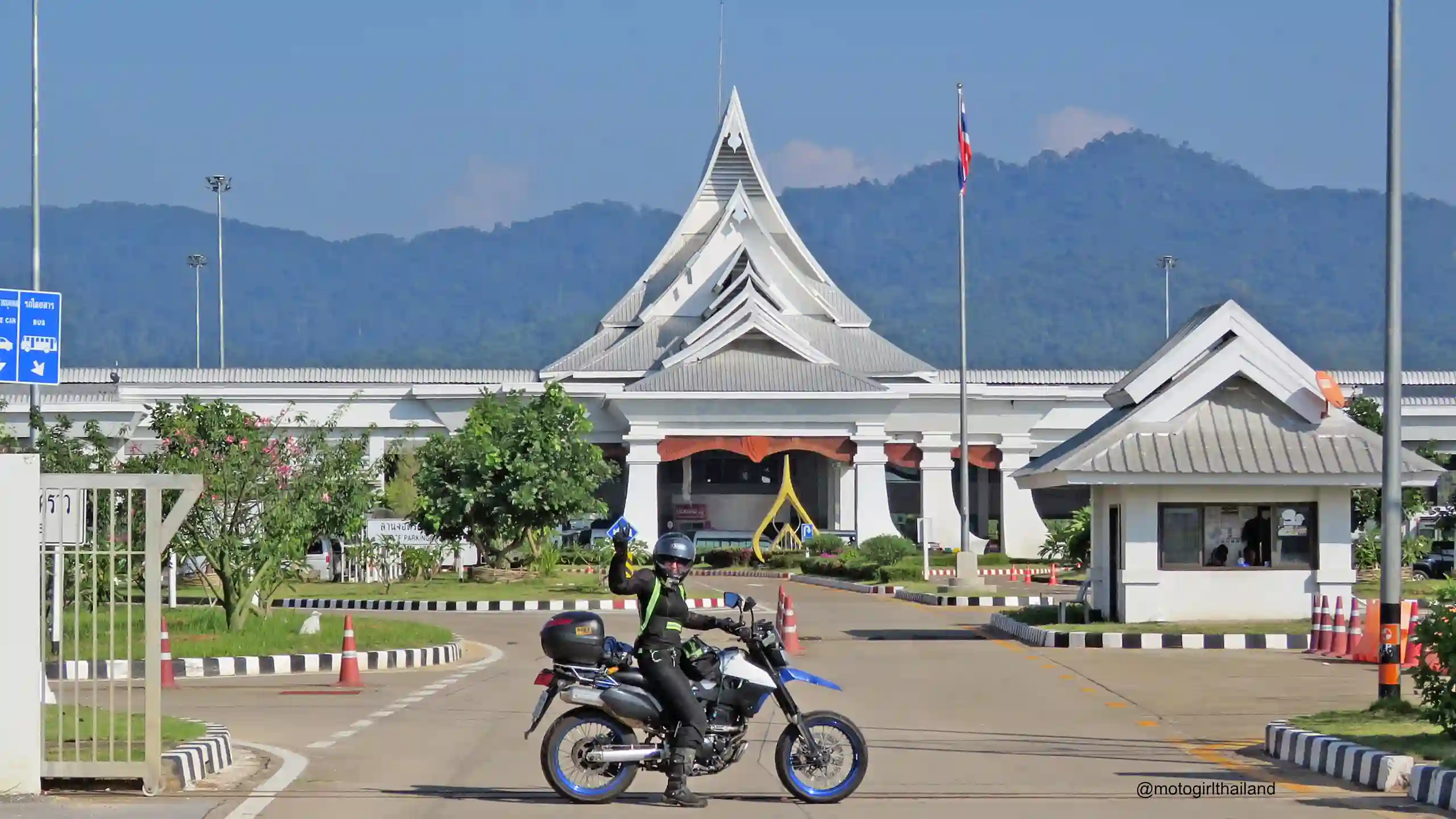 Laos motorcycle border crossing guide