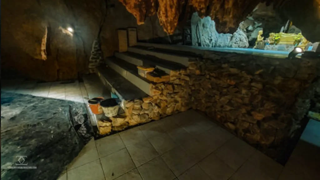 Nakha Charoen Tham Cave