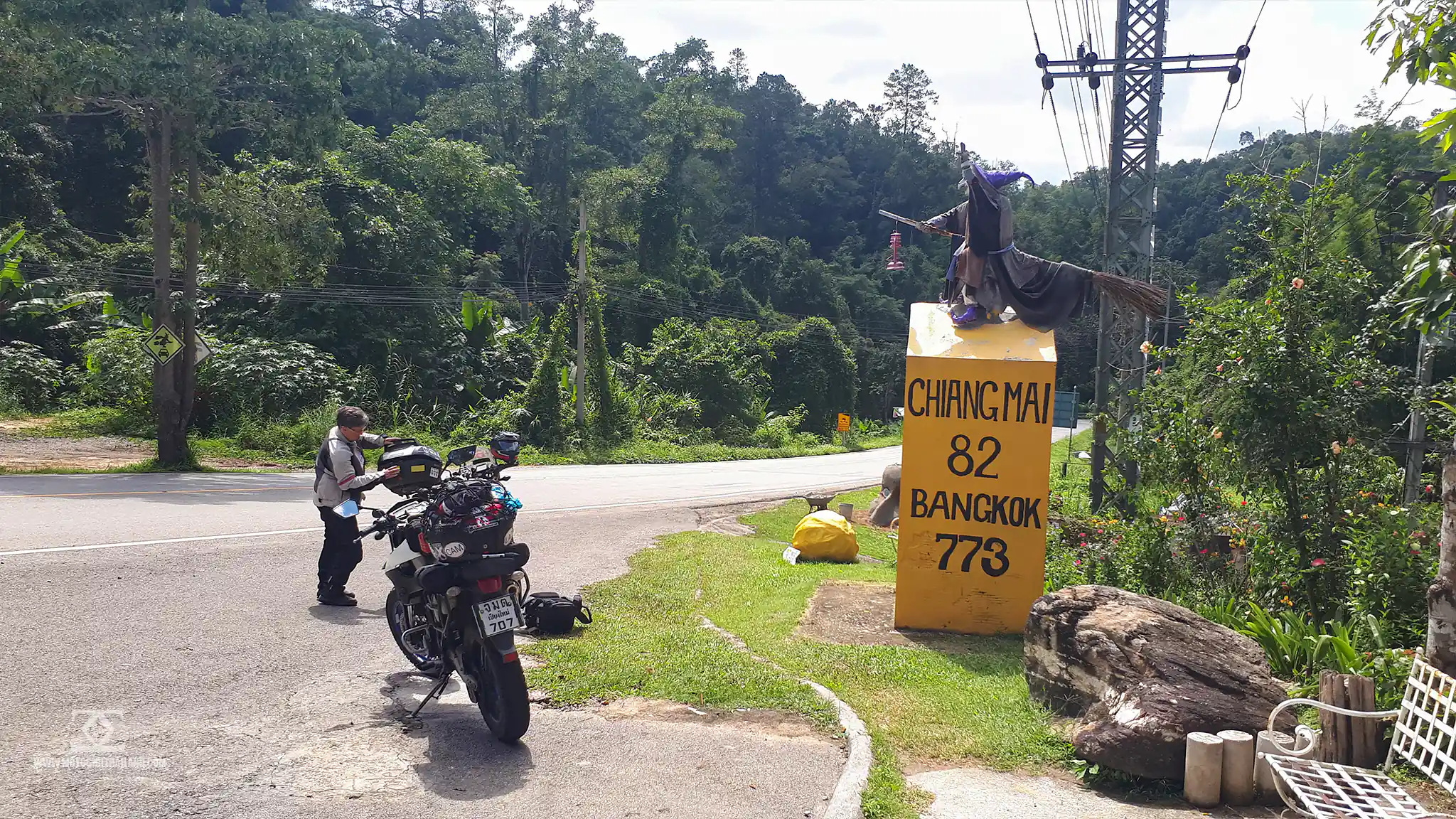 GT Rider Memorial Chedi Mae Hong Son