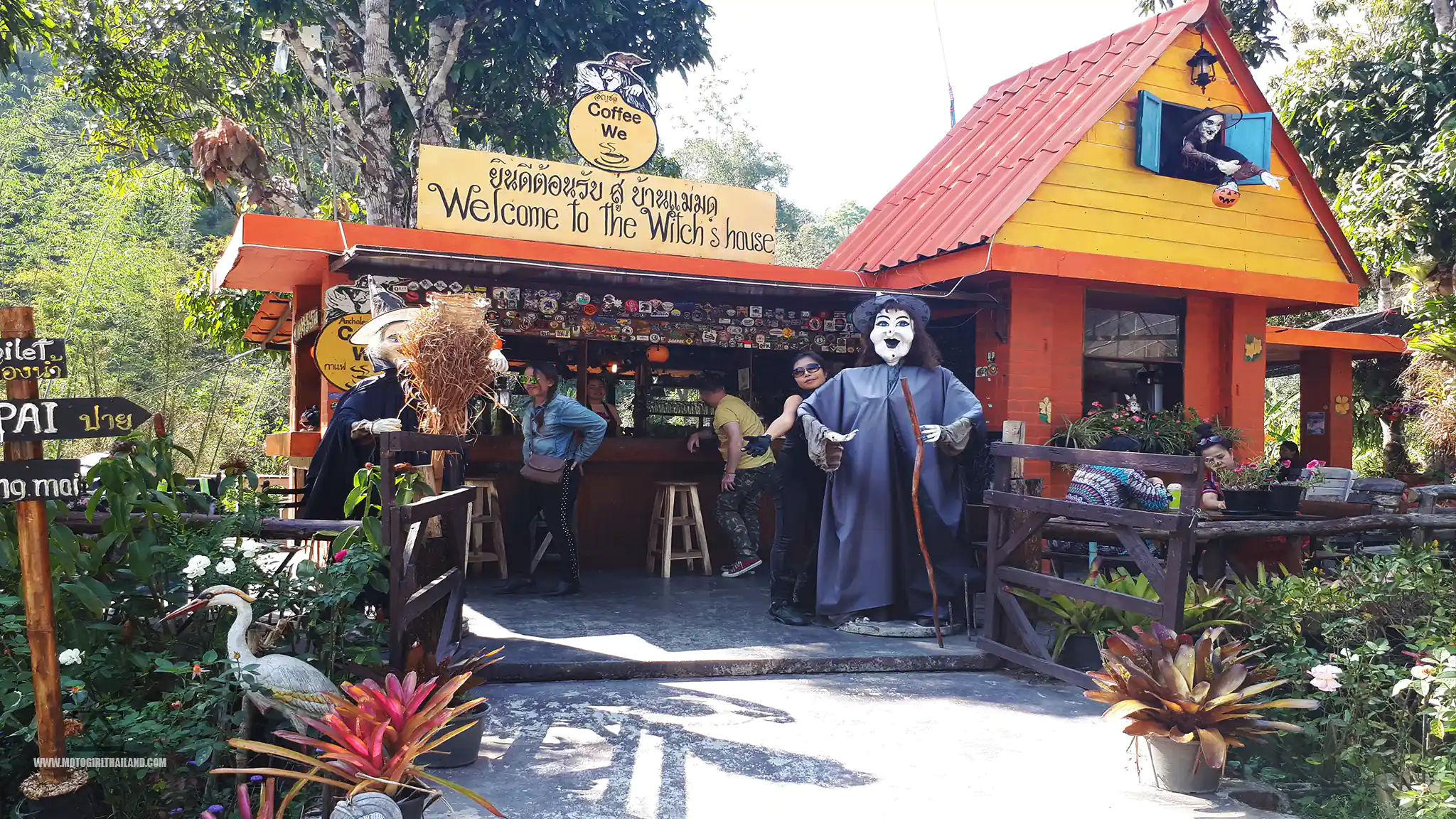 Coffee We Witches Hut