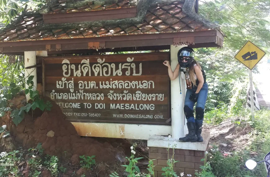 Doi Mae Salong Sign