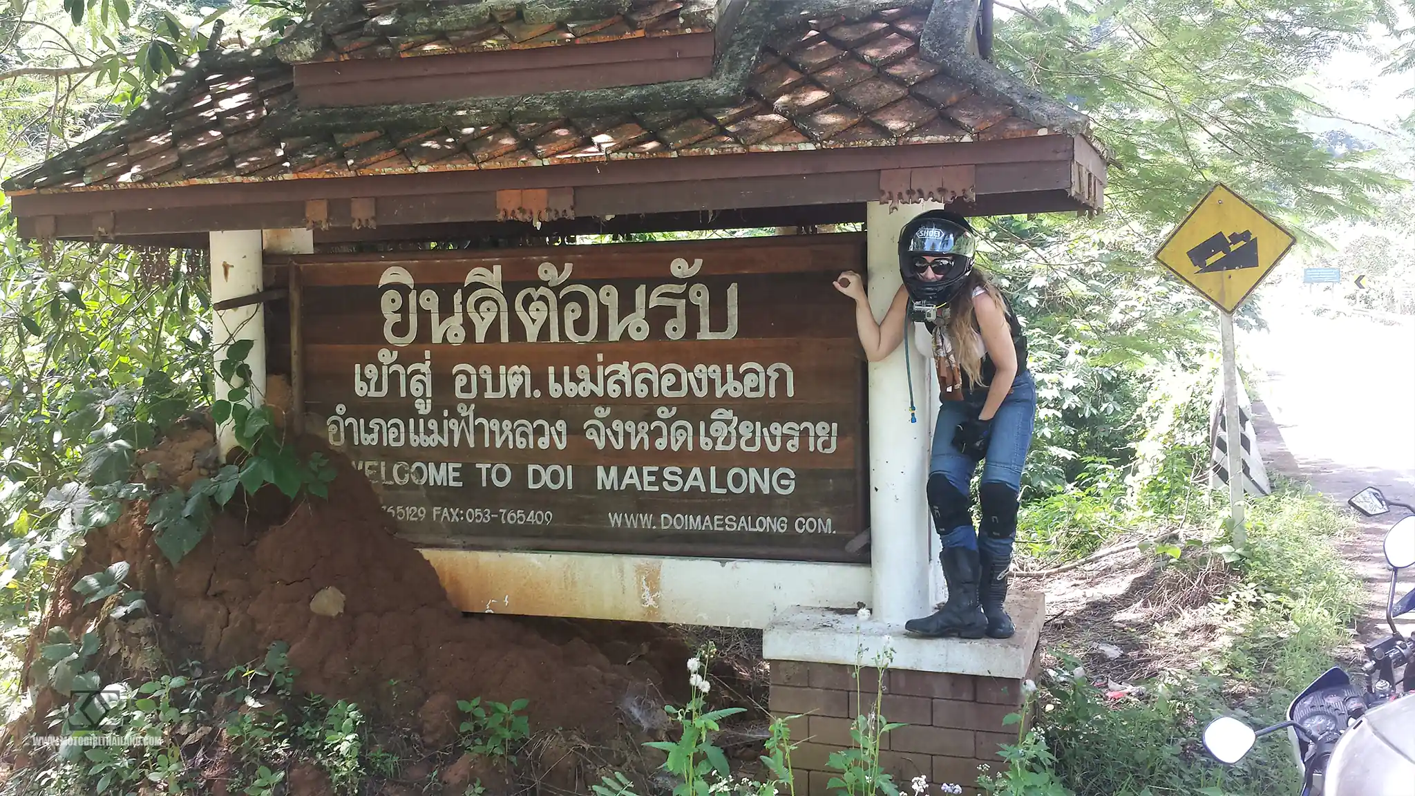 Doi Mae Salong Sign