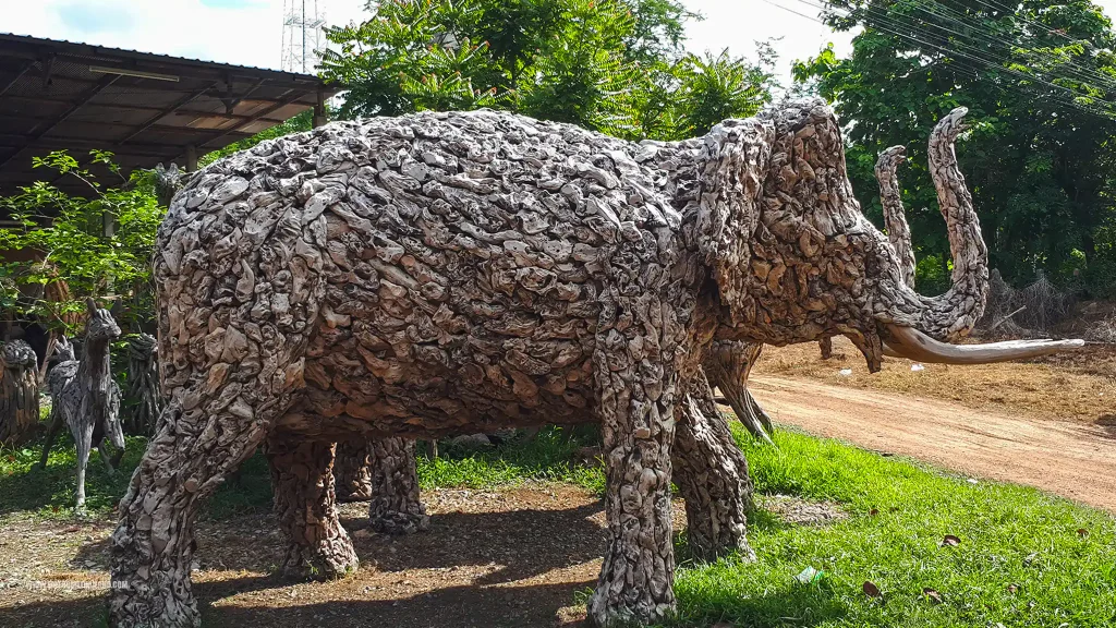 Giant Wood Sculptures