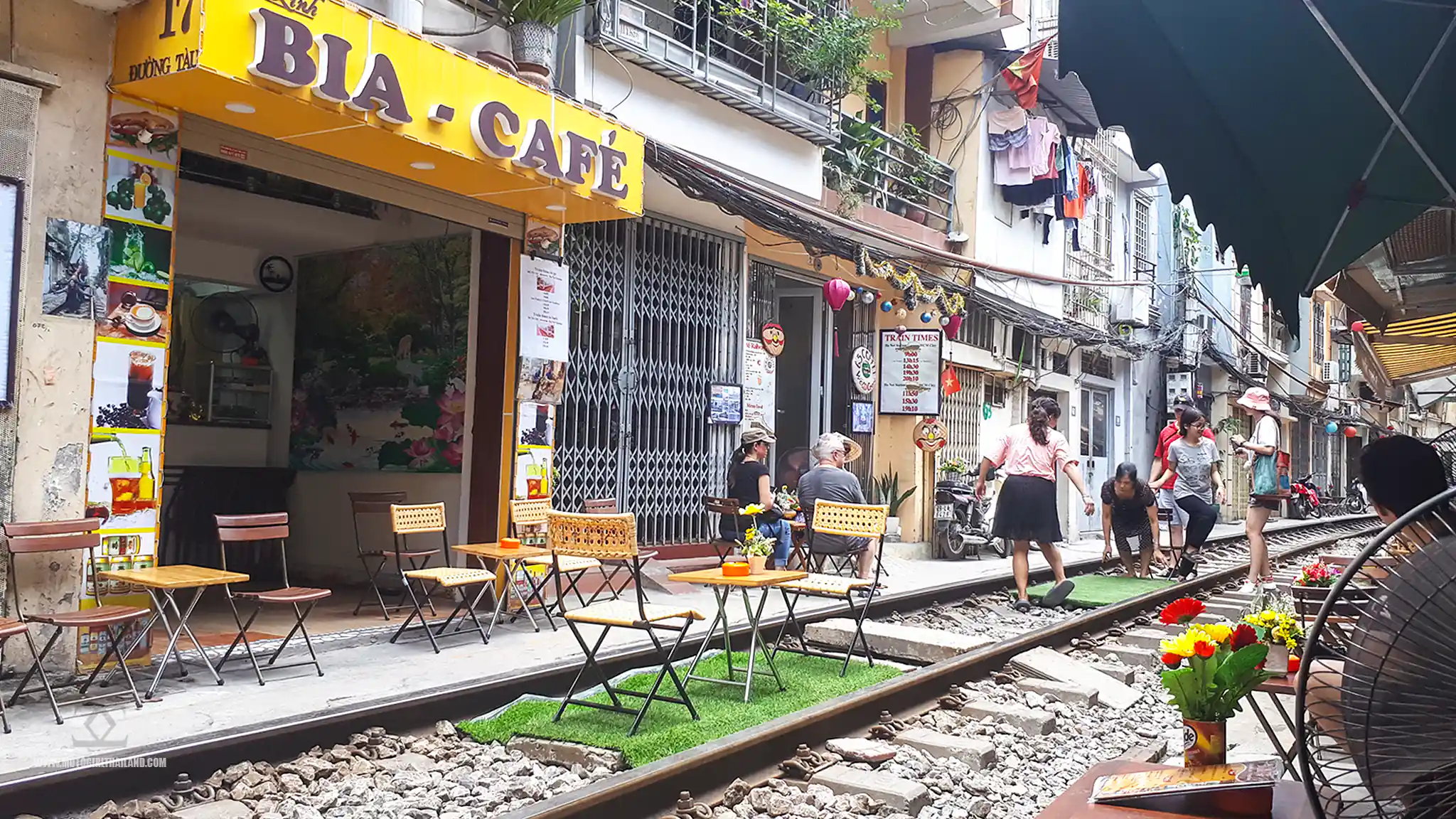 Hanoi Train Street Food