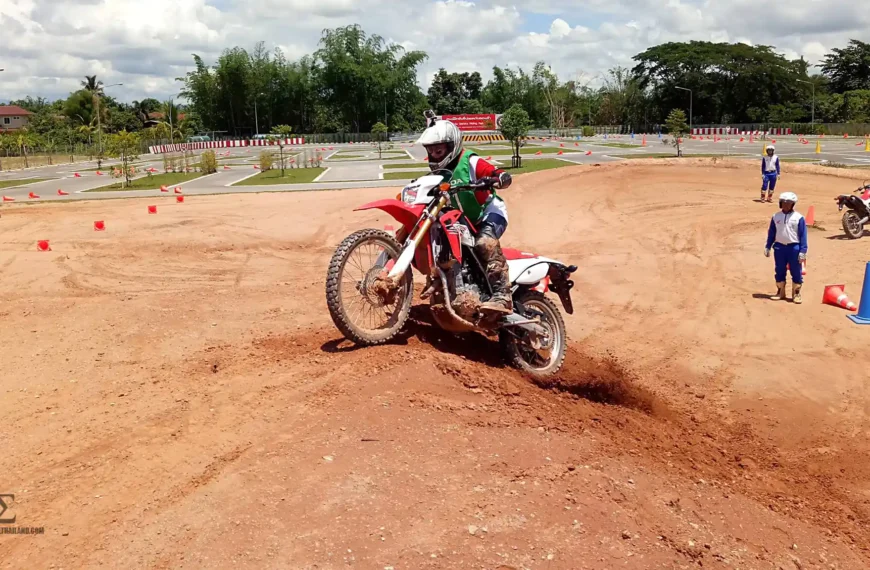 Honda Safety Riding Experienced DIrt