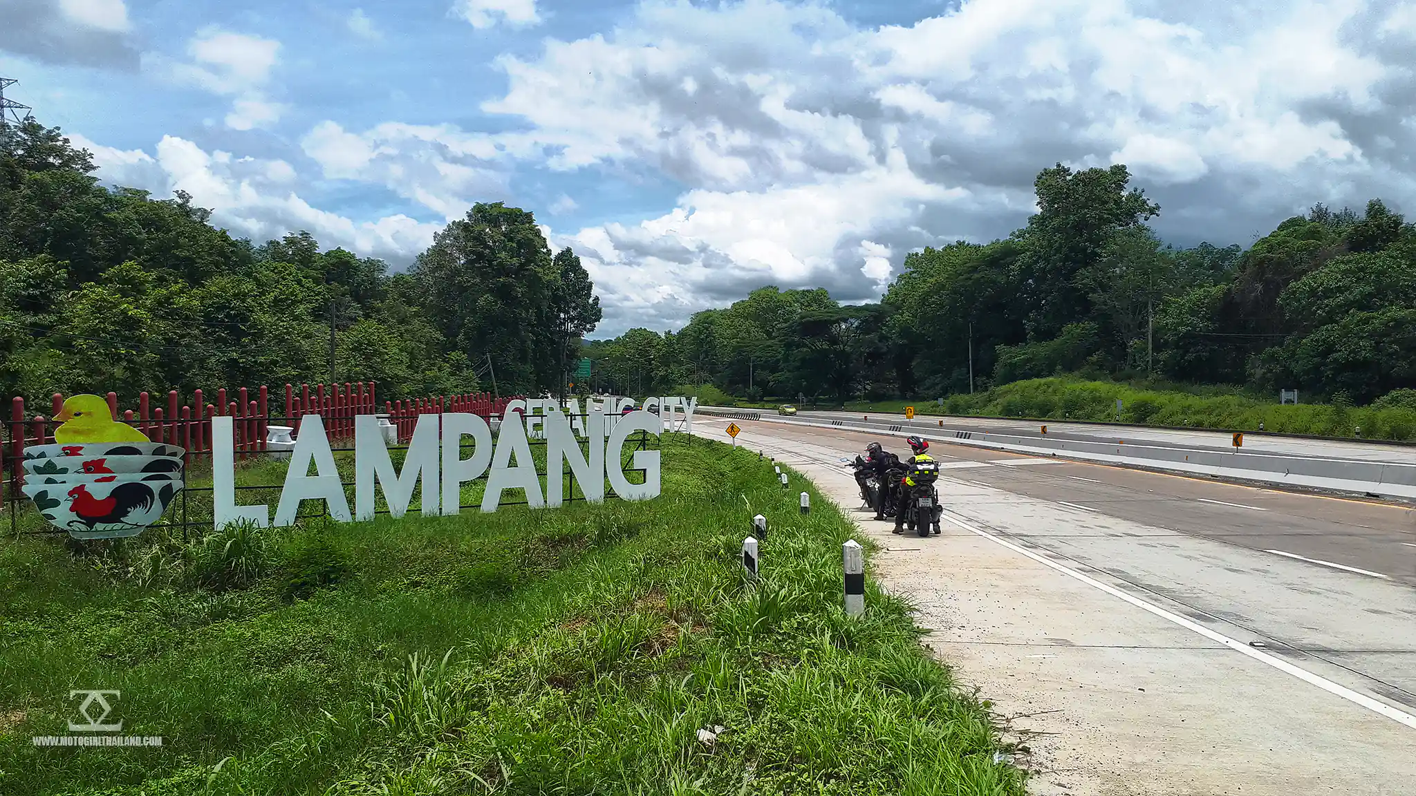 Lampang Sign