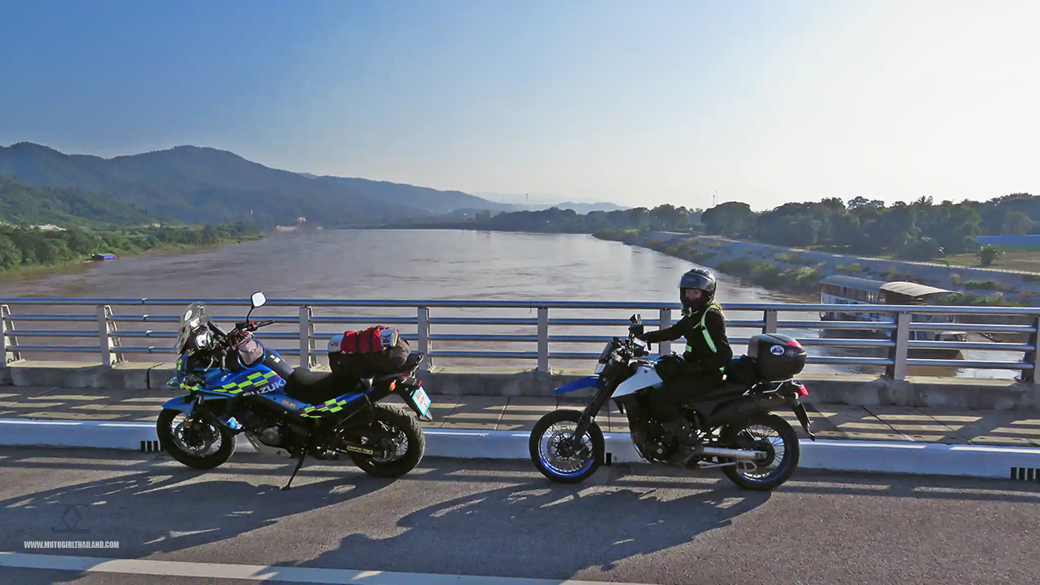 Laos motorcycle border crossing guide