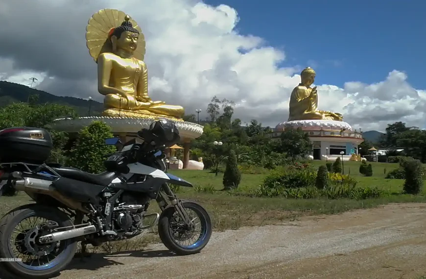 Mae Ai Statues