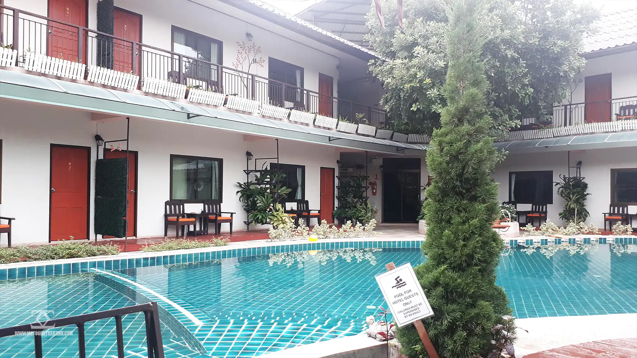 Pai Medio De Pai Hotel