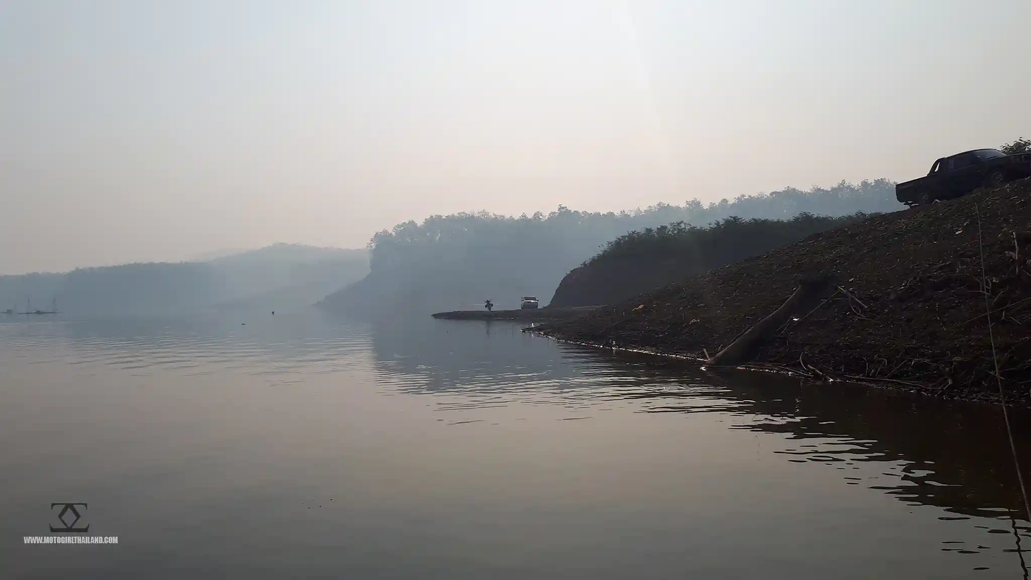 Produce Speed Sign Route to Queen Sirikit Dam