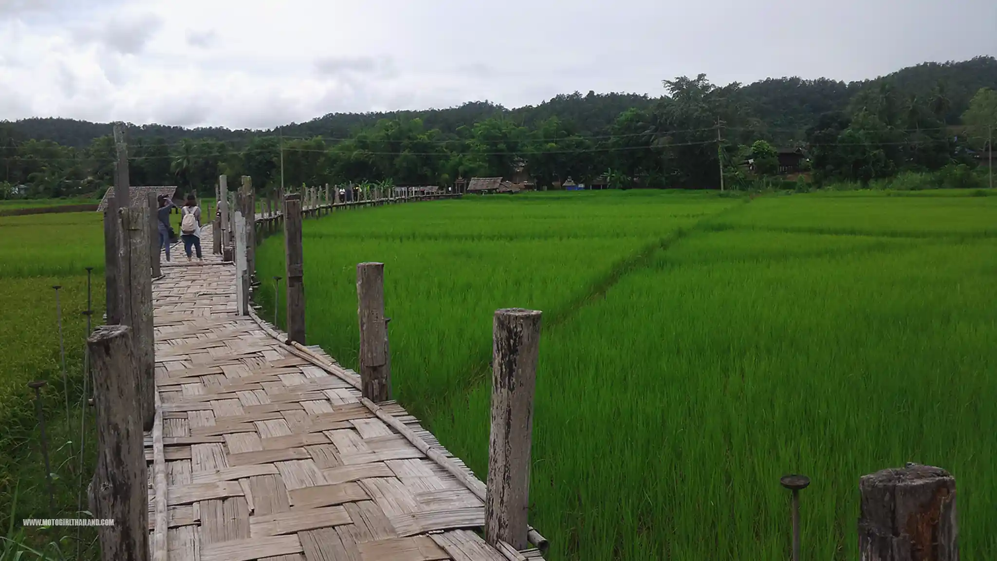 Su Tong Pae Bamboo Bridge