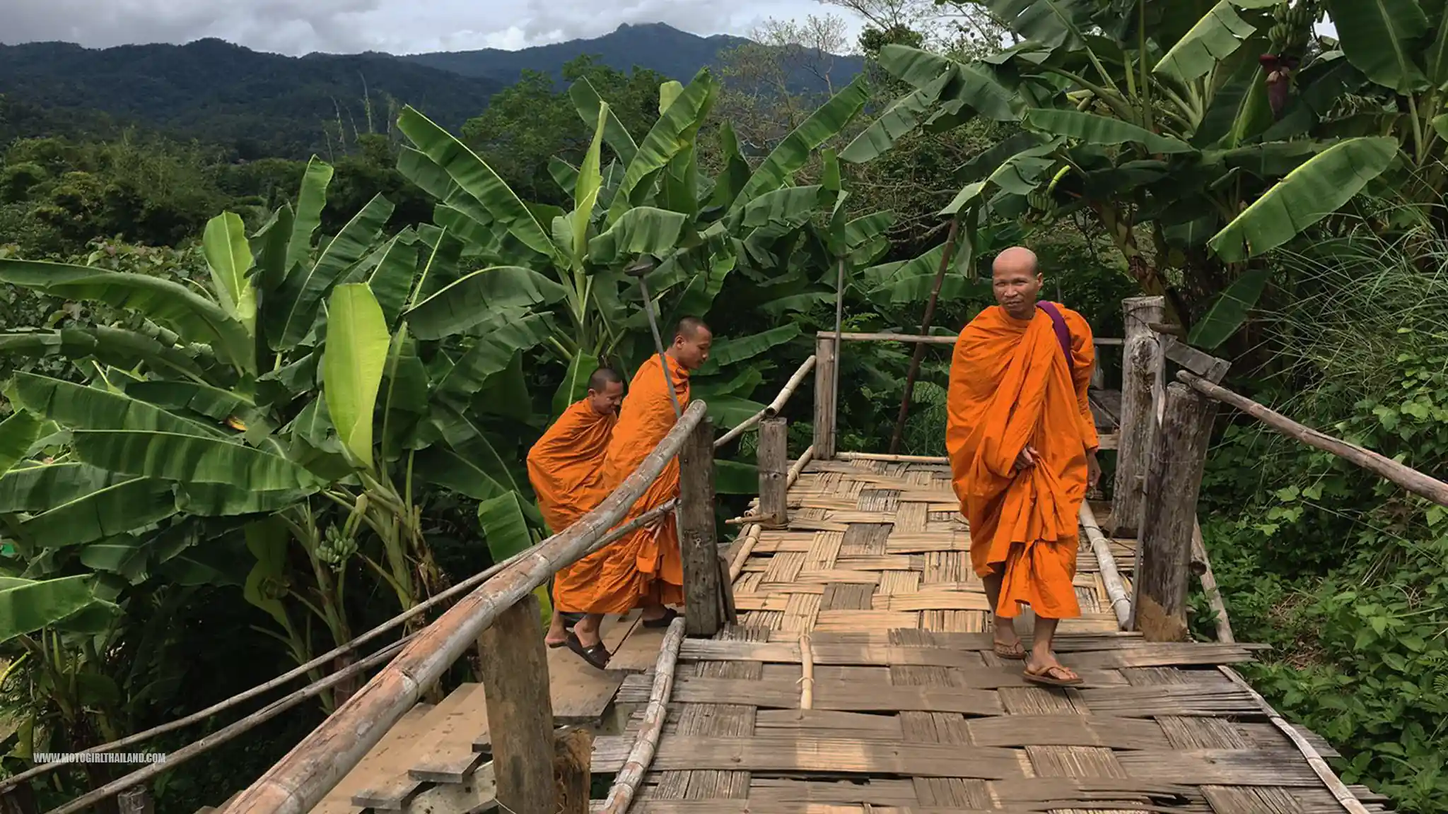 Su Tong Pae Bamboo Bridge