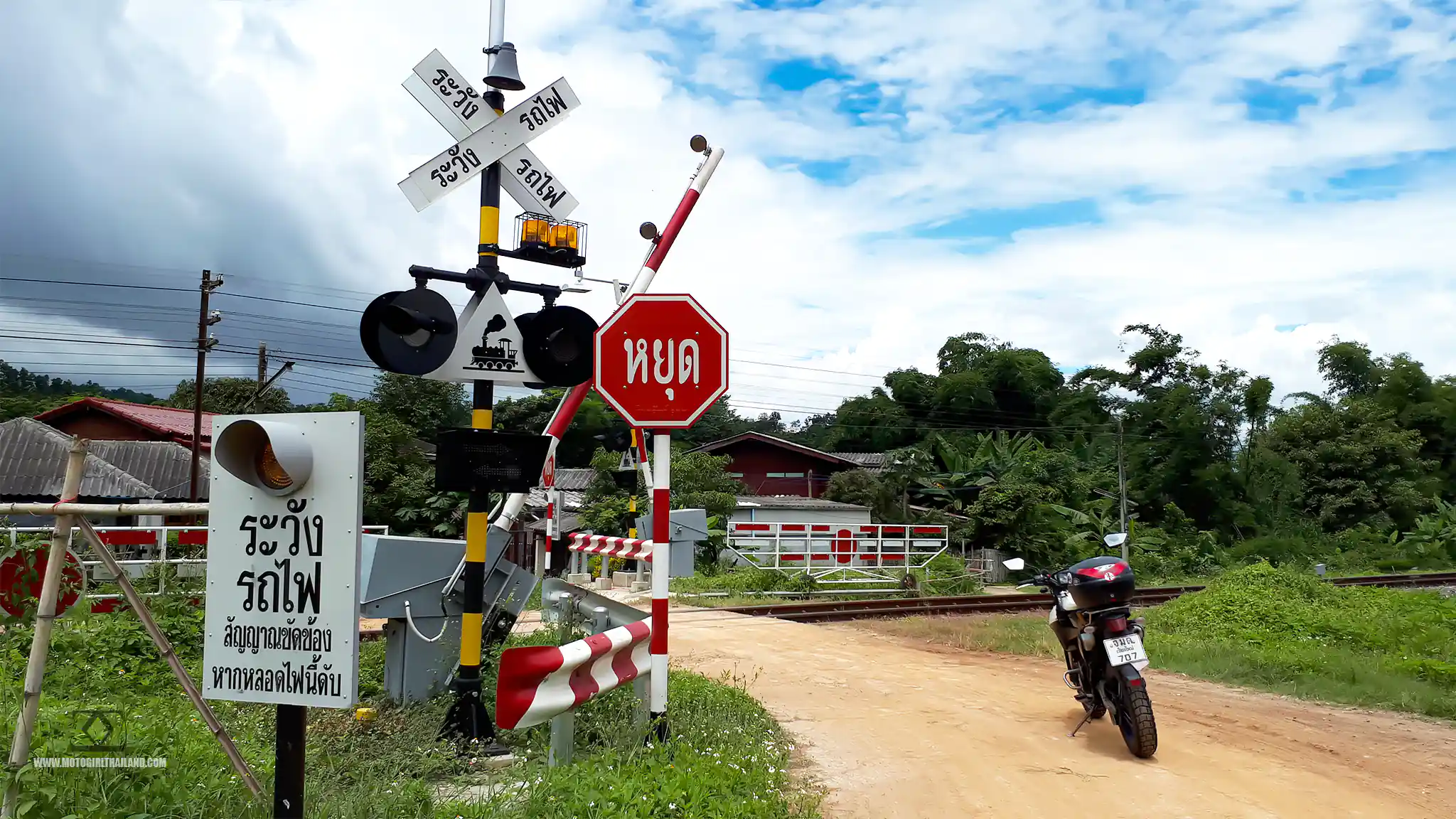 Ta Chompu White Bridge