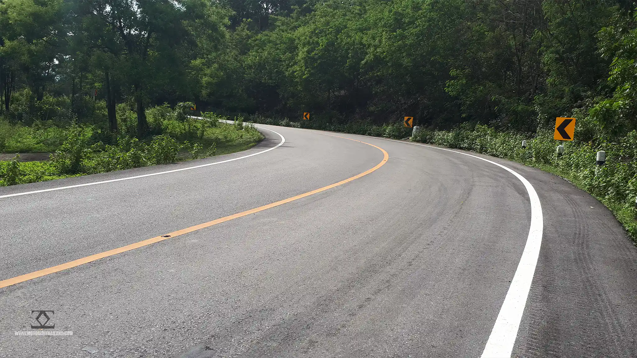 Wat Chaloemprakiet Lampang Road