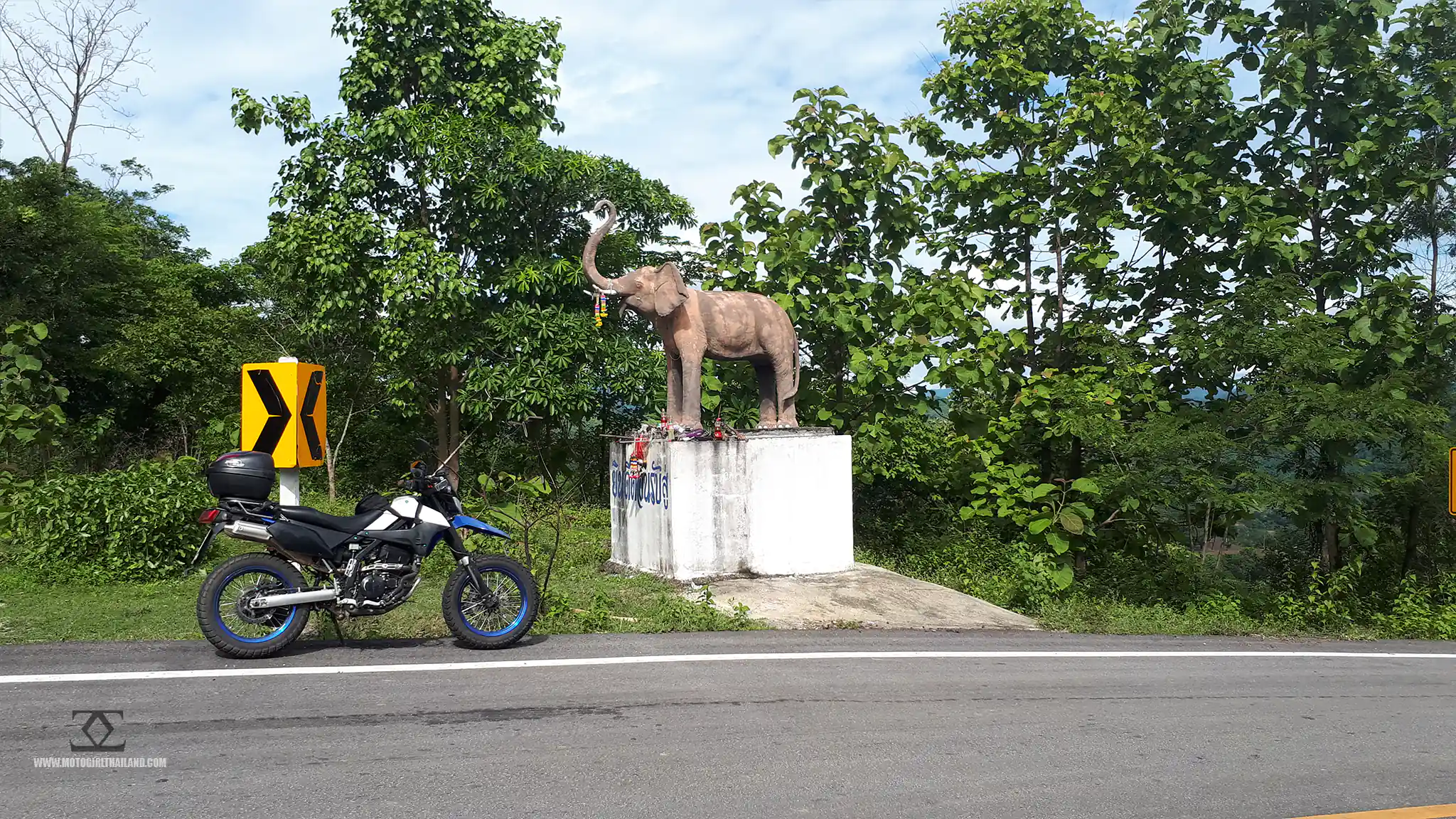 Wat Chaloemprakiet Lampang Road