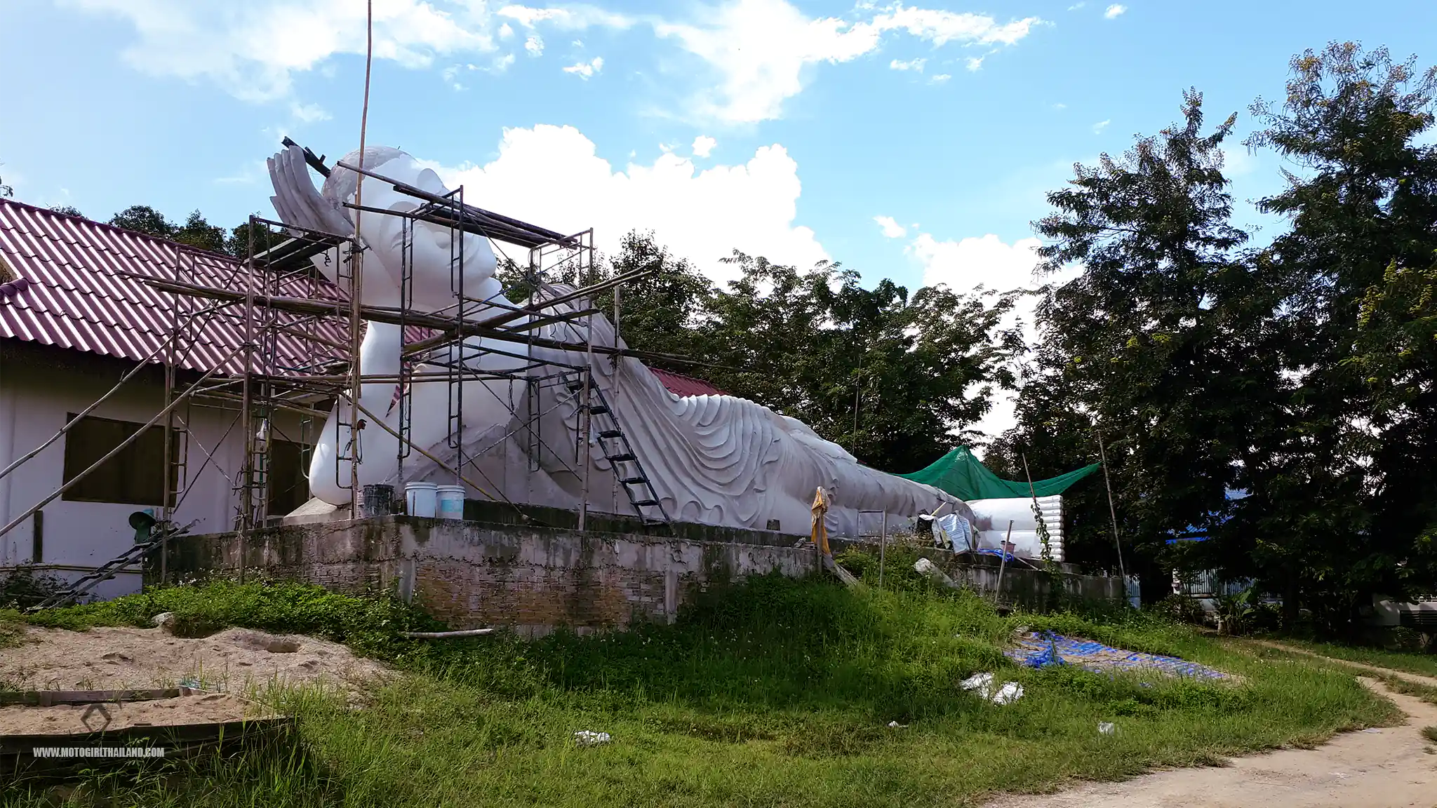 Wat San Pa Tueng Temple