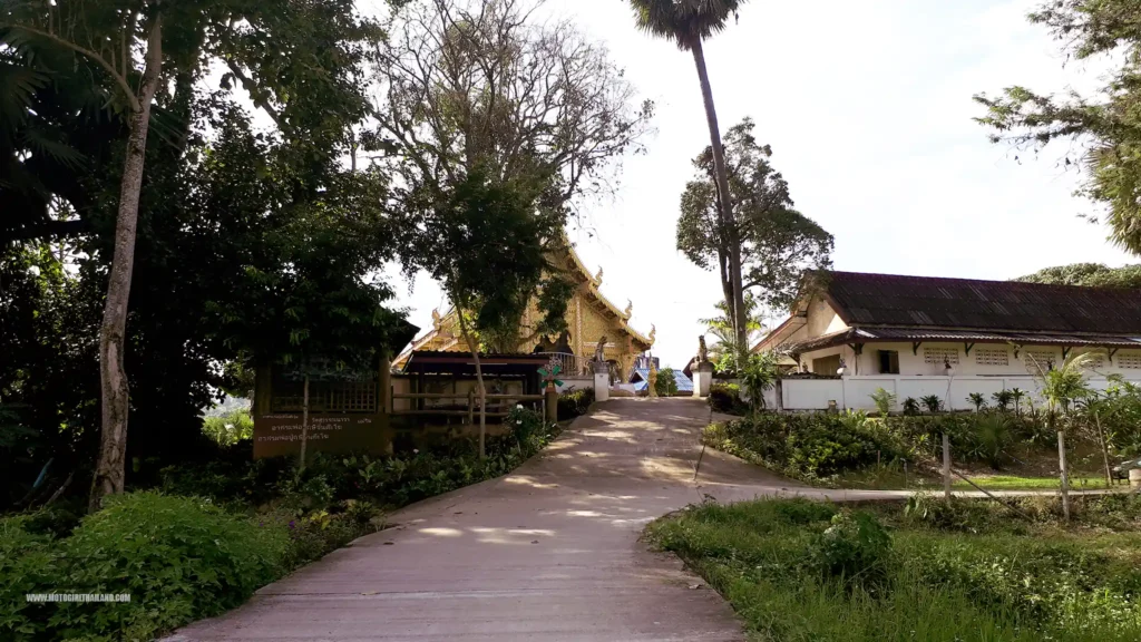 Wat Suwannawa.