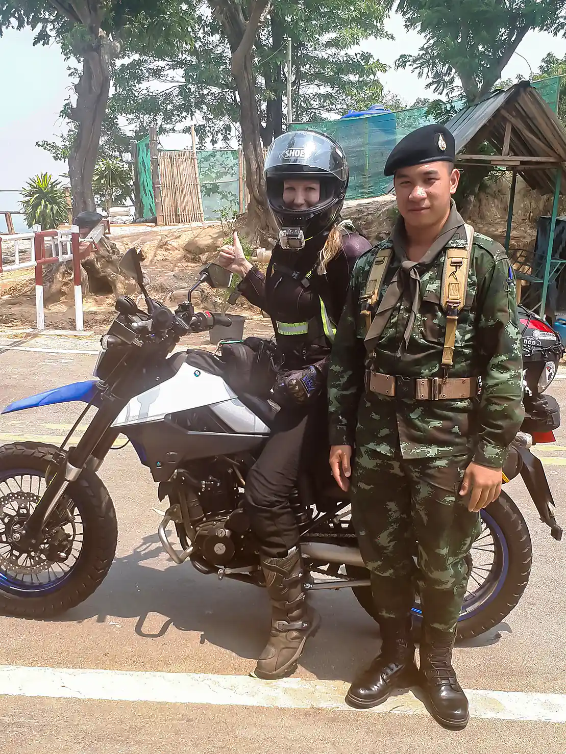 Zed & Thai Soldier R1149 Border Route