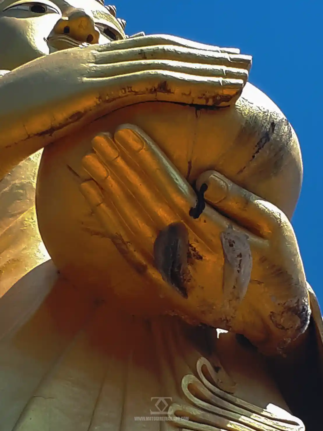Wat Doi Sapphanyu Three Buddhas