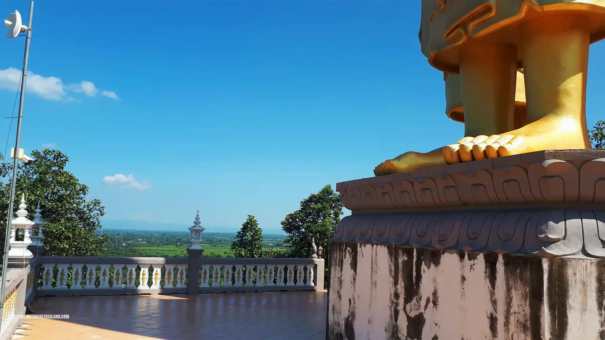 Wat Doi Sapphanyu Three Buddhas